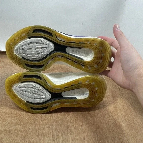 Adidas Ultraboost 21 Primeknit White Cream Womens Size 6 Running Shoes FX7730 - Picture 7 of 9